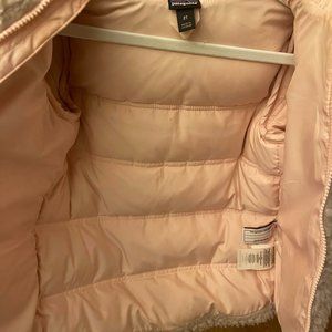Patagonia 2T Sherpa coat in beige with pink liner